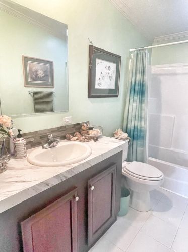 127 James Ct, Defuniak Springs FL exterior