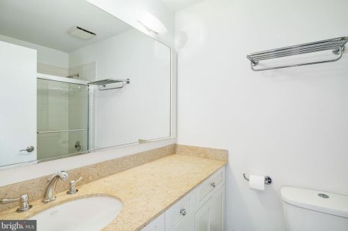 2027 Chancellor St, Philadelphia PA 19103-5604 exterior