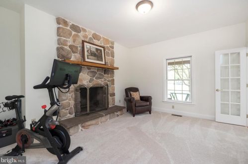 30 Hershey Dr, Pottstown PA 19465-8137 exterior