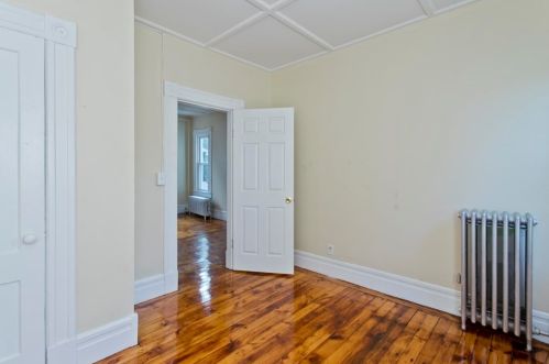 61 Euclid Ave, Springfield MA 01108-1725 exterior