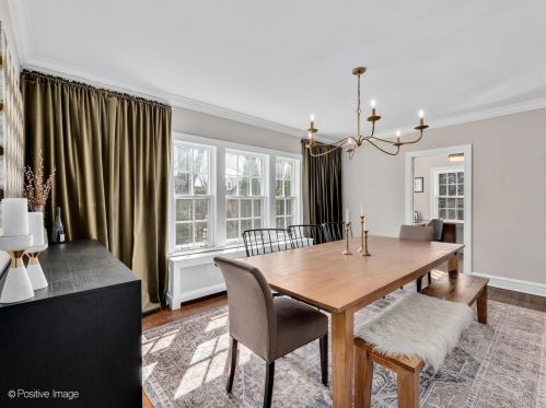 256 Frst Ave, Elmhurst IL 60126-3547 exterior