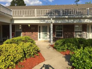 8318 Delta Cir, Louisville KY  40228-3115 exterior