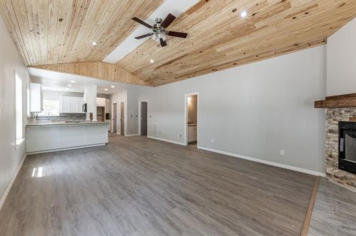 146 Arizona Ln, Huntsville TX 77320-1615 exterior