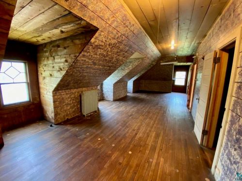 2140 Woodland Ave, Duluth MN 55803-2252 exterior