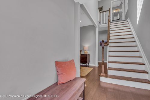 33 Avenue C, Atlantic Highlands NJ  07716-1069 exterior