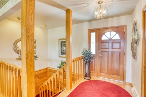 8166 Plainfield Ave, Milwaukee, WI 53220-2843