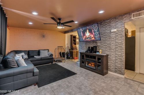 3610 32 St, Tucson AZ 85711-6830 exterior