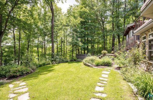 4906 Pike Lk Rd, Duluth MN 55811-9741 exterior