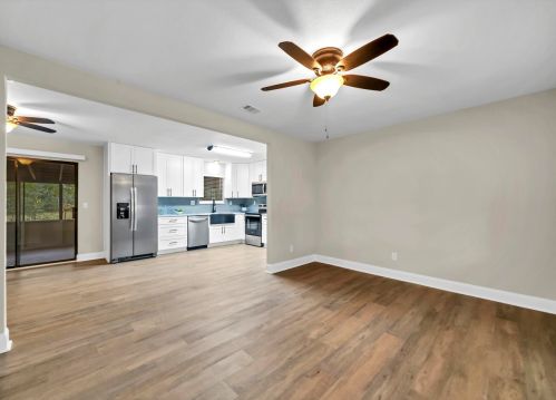 52 Aero Dr, Defuniak Springs, FL 32433-4096