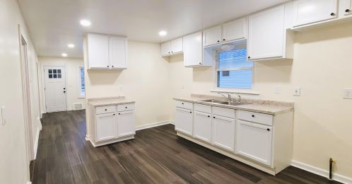 9514 Beloit Rd, Milwaukee WI  53227-4335 exterior