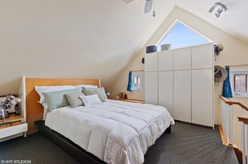 1014 Oakdale Ave, Chicago IL 60618-7324 exterior