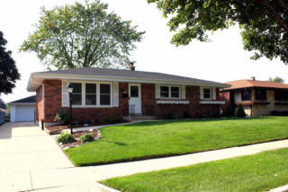 3769 93rd St, Milwaukee, WI 53228-1615