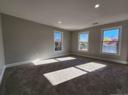 222 Thorpe Ave, Meriden CT  06450-9206 exterior