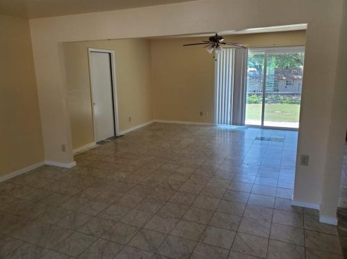 8515 Burrell Dr, Austin TX  78757-7829 exterior