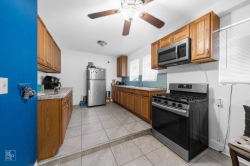 6149 Giddings St, Chicago IL 60630-2931 exterior