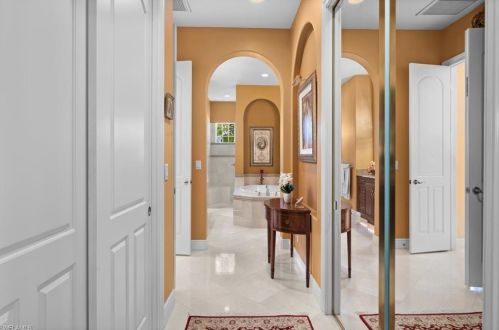 5802 Hammock Is Dr, Naples FL 34119-4696 exterior