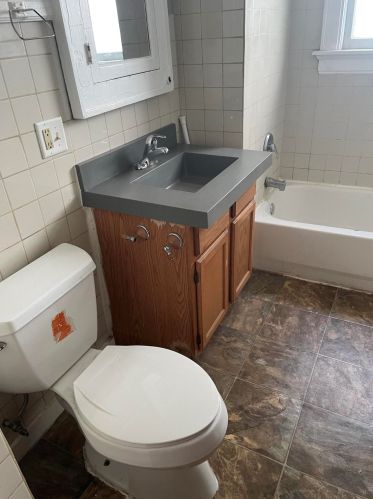 2667 Palmer St, Milwaukee WI  53212-2833 exterior