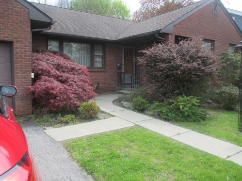 42 Clark St, Poughkeepsie, NY 12601-1948