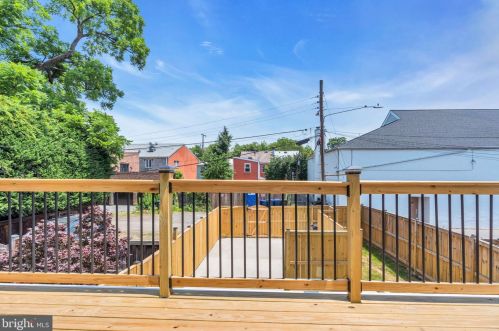 315 Patrick St, Alexandria VA 22314-2443 exterior