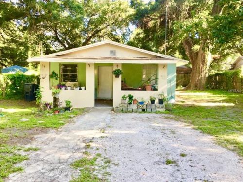 1015 32 Ave, Tampa FL  33619-1412 exterior