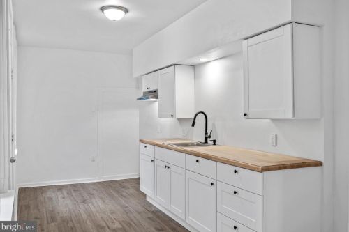 551 Howard Ave, Lancaster PA  17602-4421 exterior