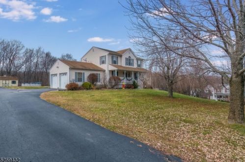 33 Mountain View Dr, Wantage, NJ 07461-3001