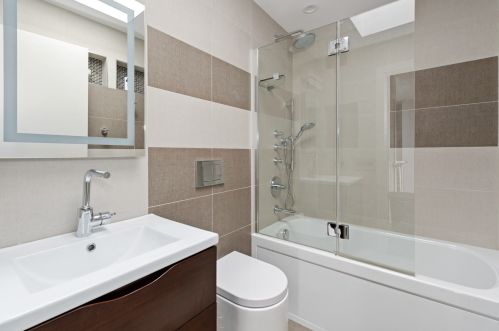 2056 Lincoln Ave, Chicago IL 60659-2314 exterior