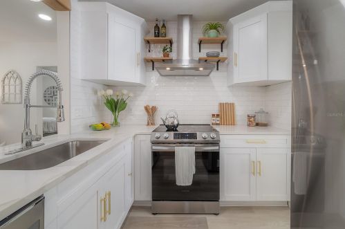 7202 15th St, Tampa FL  33610-1210 exterior