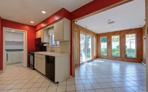 11 Munson Ct, Huntington Station NY 11747-1632 exterior