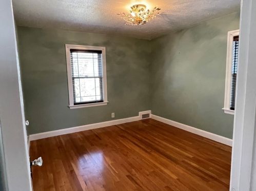 34 Roundwood Rd, Newton MA 02464-1217 exterior