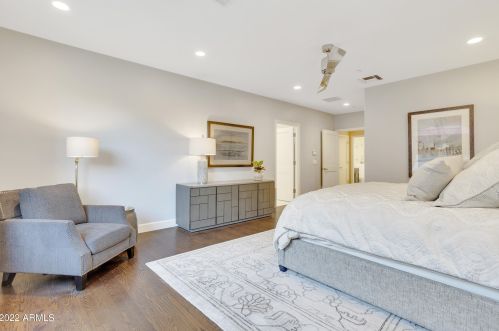 5828 3rd Ave, Phoenix AZ 85086-7201 exterior