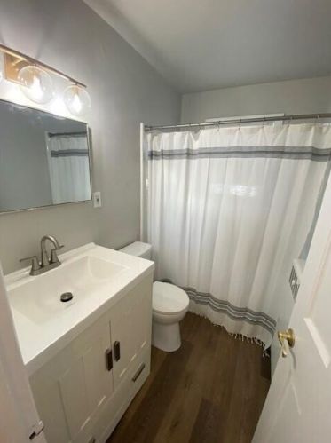 1725 Peck St, Meskegon MI 49441-2530 exterior