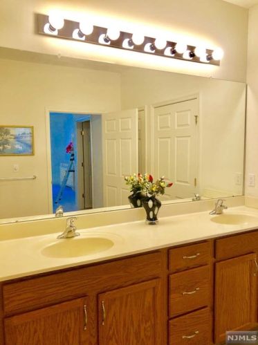 1103 Gatherings Dr, Paterson NJ 07508-1378 exterior