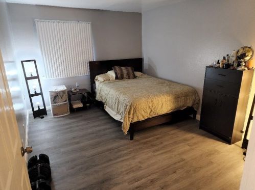 10814 Donna Dr, Milwaukee WI 53224-2218 exterior