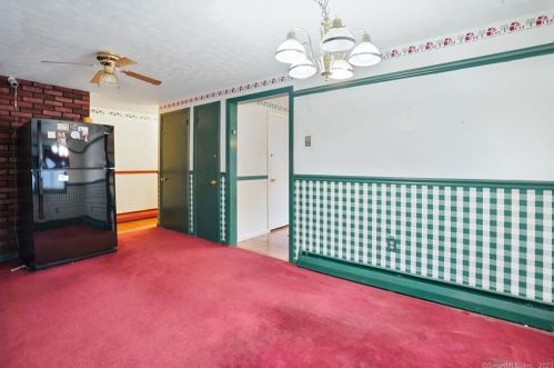 36 Betty Rd, Enfield CT 06082-2623 exterior