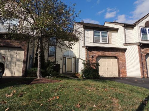 2302 Vroom Dr, Bridgewater NJ  08807-7004 exterior