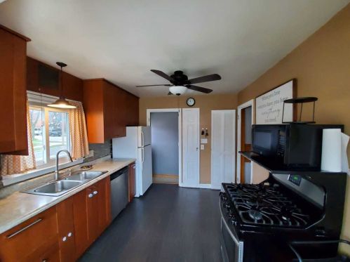 2776 47, Milwaukee WI 53210-1753 exterior