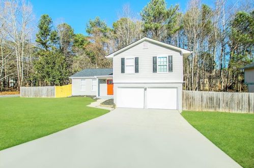 6518 Rebecca Lou Ln, Lithonia GA  30058-3004 exterior