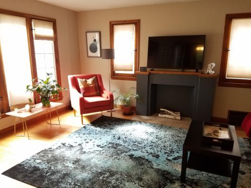 4248 Burrell St, Milwaukee, WI 53207-5004