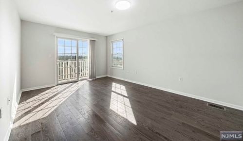 33 Forshee Cir, Montvale NJ 07645-1781 exterior