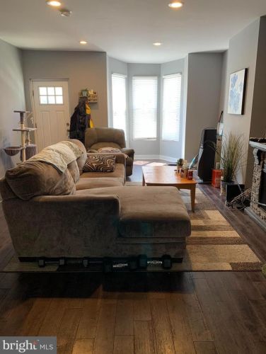 1411 19 St, Philadelphia PA 19146-4655 exterior