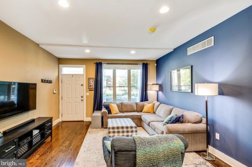 1222 Catharine St, Philadelphia PA 19147-2627 exterior