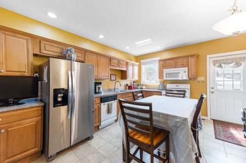 1704 Jancey St, Pittsburgh PA  15206-1146 exterior