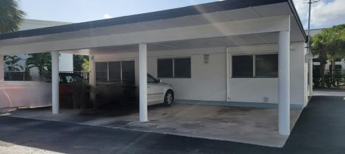 130 Ocean Ave, Boynton Beach FL 33435-4570 exterior
