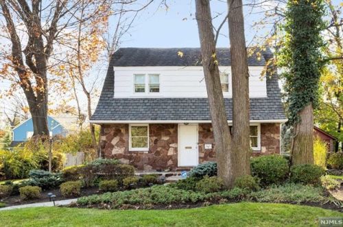 268 Warwick Ave, Teaneck, NJ 07666-3035