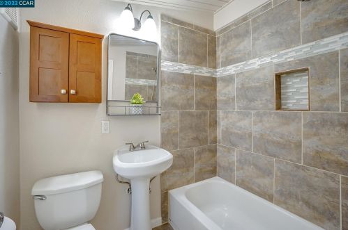 1020 Santa Monica Ct, Concord CA exterior