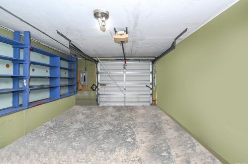 50 Great East Neck Rd, Babylon NY 11704-7631 exterior