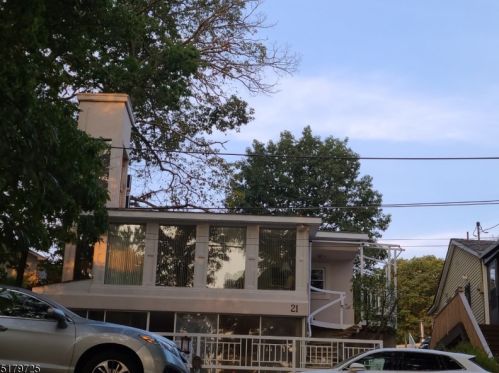 21 Walton Rd, Hopatcong NJ  07843-1825 exterior