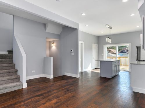 2047 Keeler Ave, Chicago IL 60803-1614 exterior