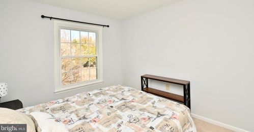 5648 Ridge View Dr, Alexandria VA  22310-1467 exterior